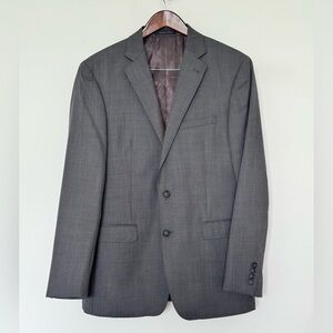 Calvin Klein Gray 100% Wool Suit , Size 42R, Pants 34/29.